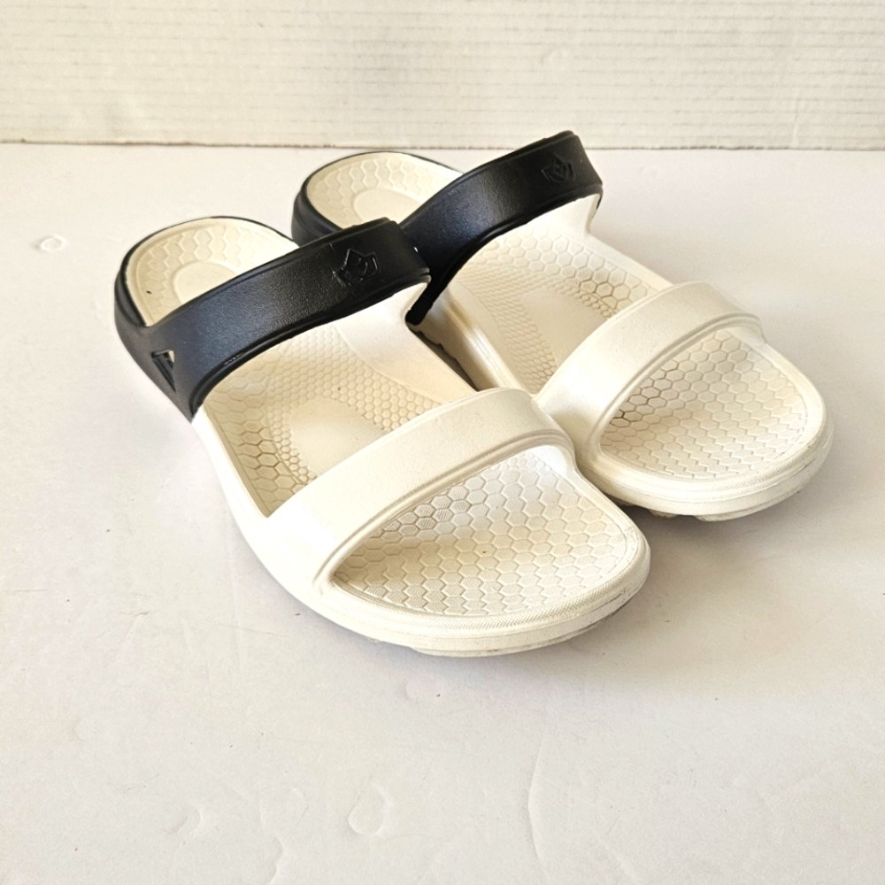 Spenco Fusion Women's black and white slides size 8